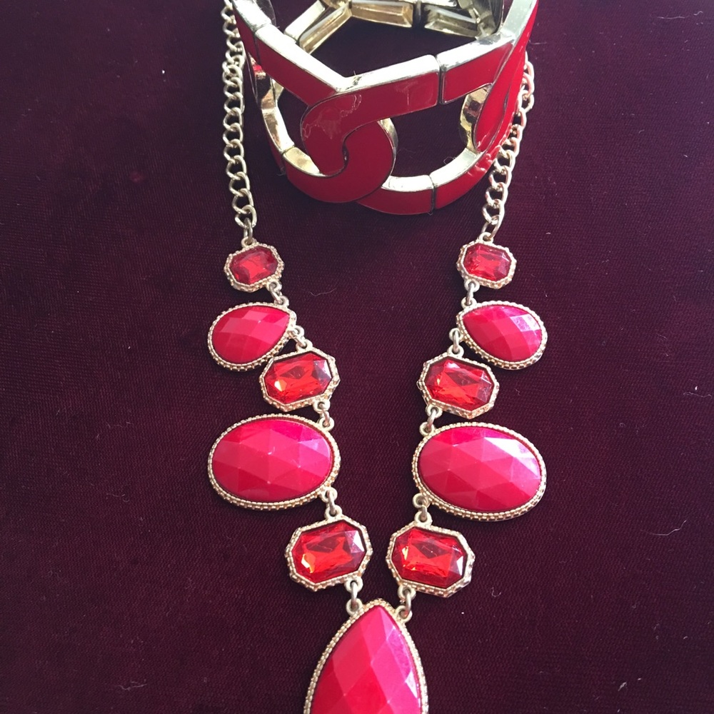 ALL IN REDS - Picture 6 of 8